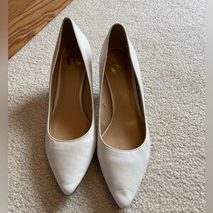 Report White Women's Heels - size 8.5